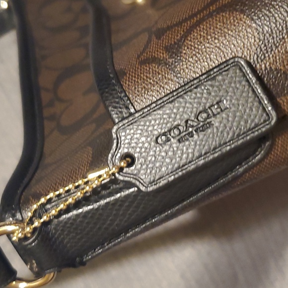 Coach Leather Crossbody 🍫 chocolate on light brown. EUC!!! - Picture 6 of 14